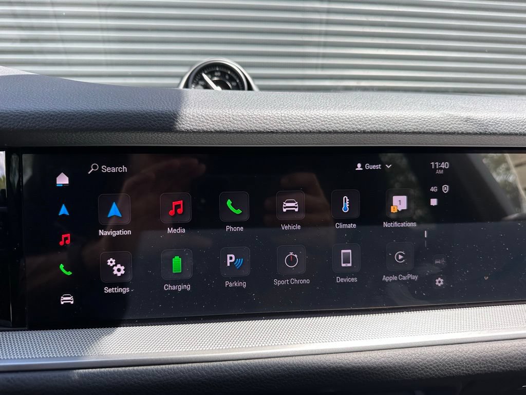 Certified 2025 Porsche Cayenne E-Hybrid Coupe AWD/4WD image 25