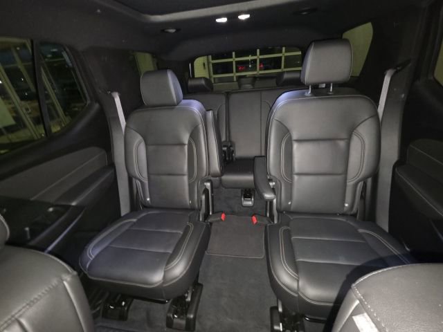 Used 2023 Chevrolet Traverse LT w/ LT Premium Package image 28