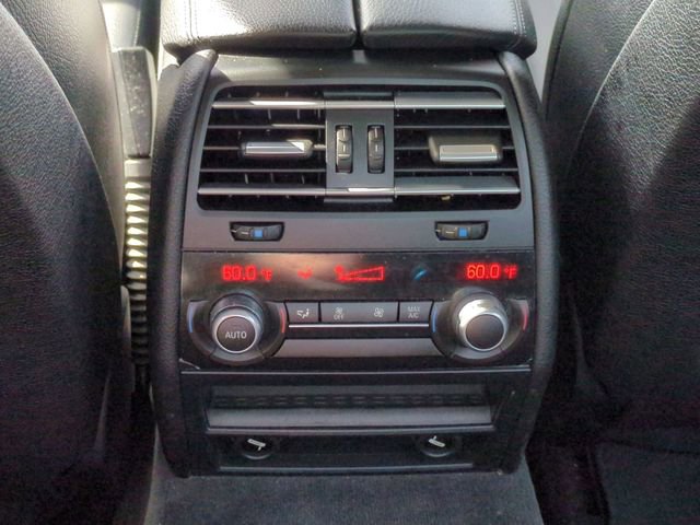 Used 2015 BMW 740i image 22