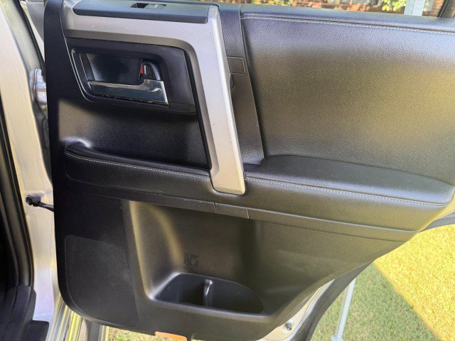 Used 2014 Toyota 4Runner Limited image 41