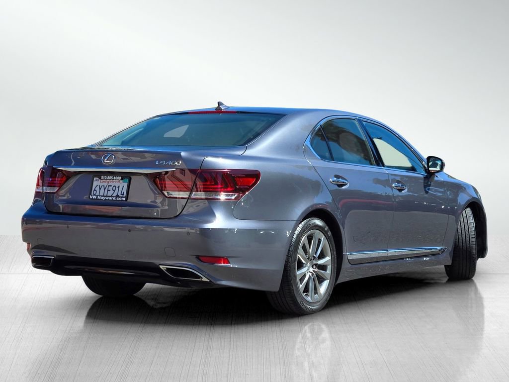 Used 2013 Lexus LS 460 w/ Comfort Pkg image 4