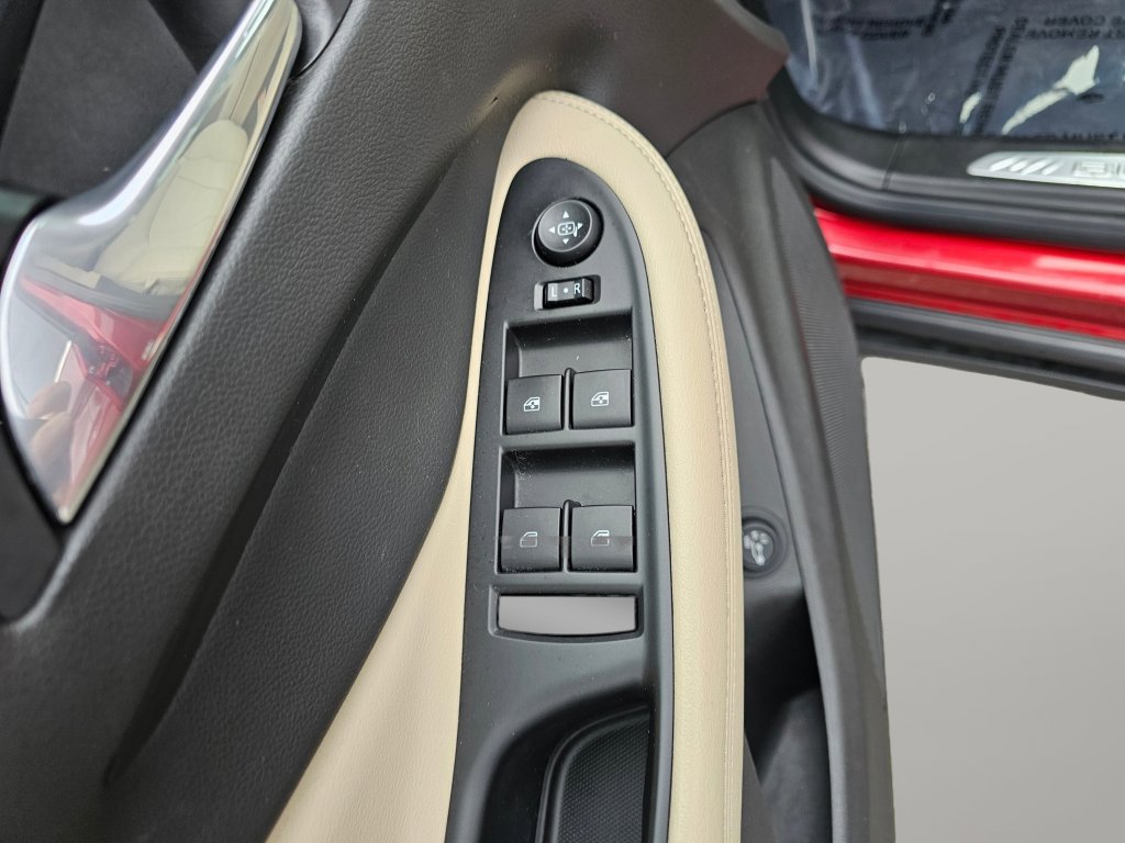 Used 2018 Buick Envision Essence image 28