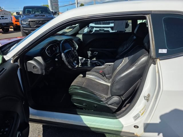 Used 2015 Dodge Challenger R/T Plus RWD image 10