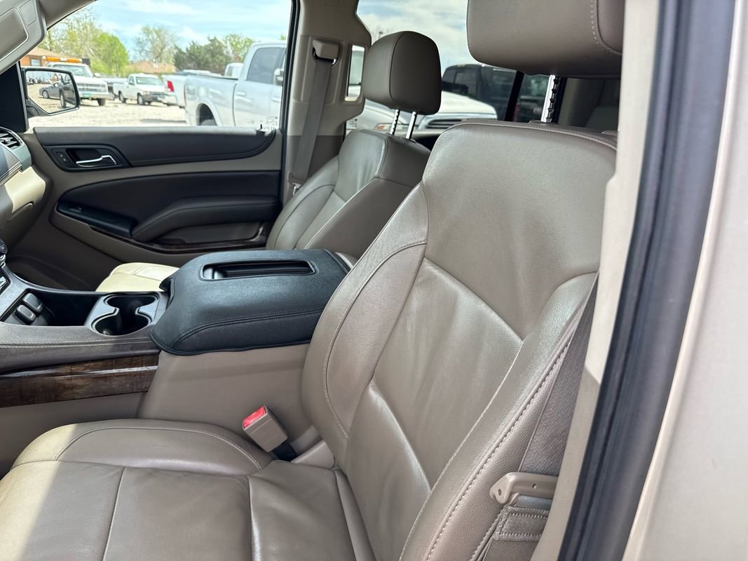 Used 2016 Chevrolet Suburban LT AWD/4WD image 32