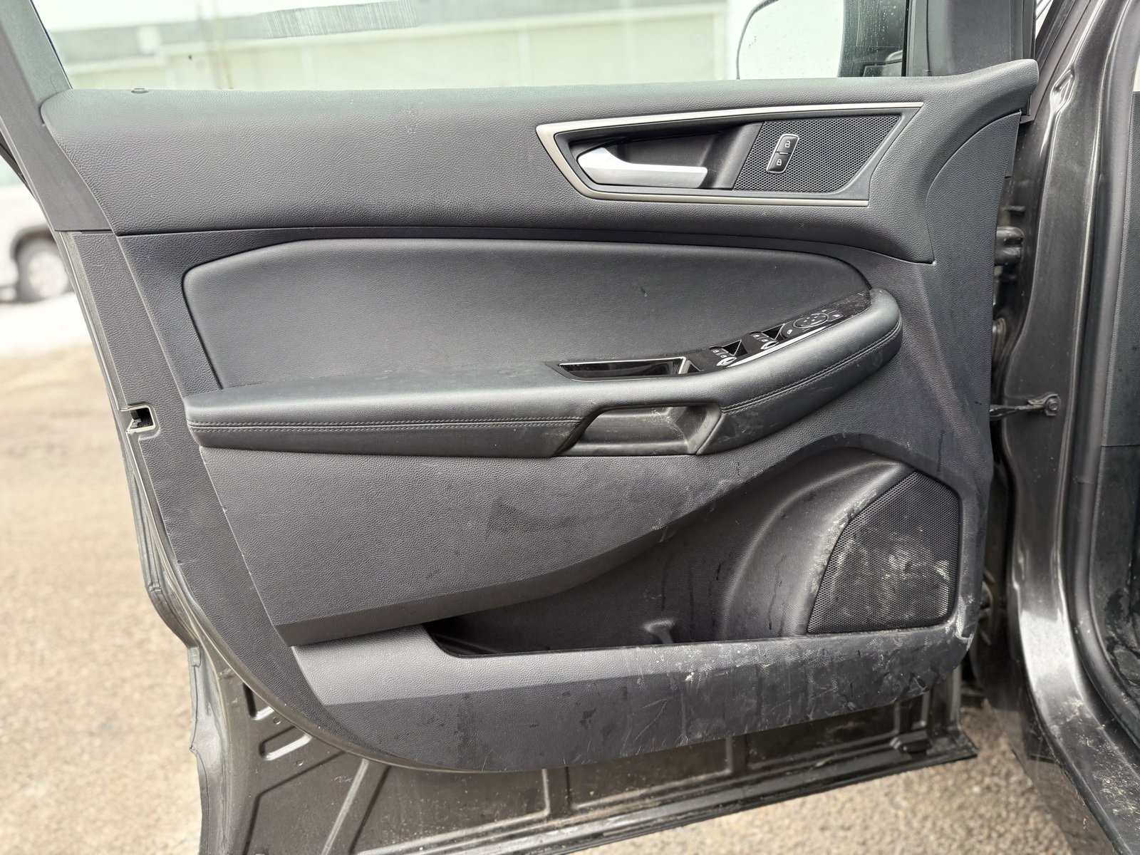 Used 2020 Ford Edge SEL w/ Cargo Accessory Package image 11