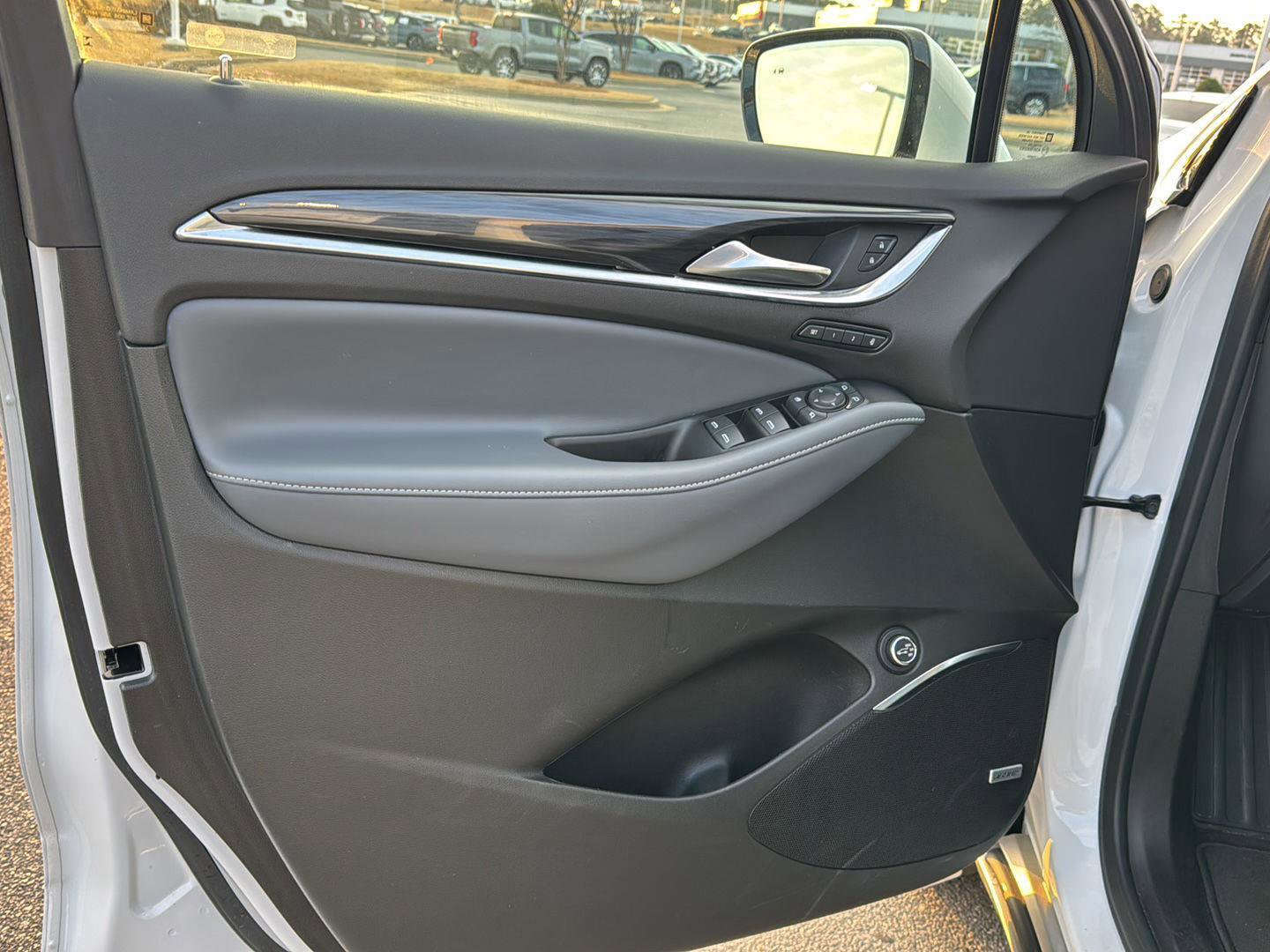 Used 2024 Buick Enclave Premium image 14