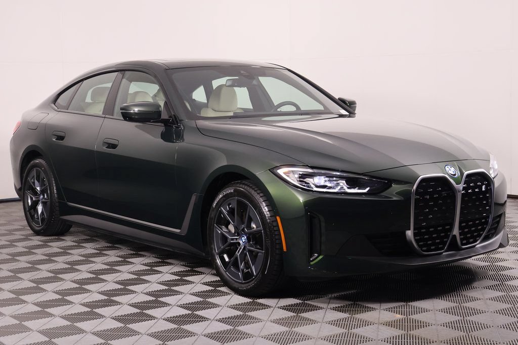 Used 2023 BMW i4 eDrive35 w/ Premium Package RWD image 3