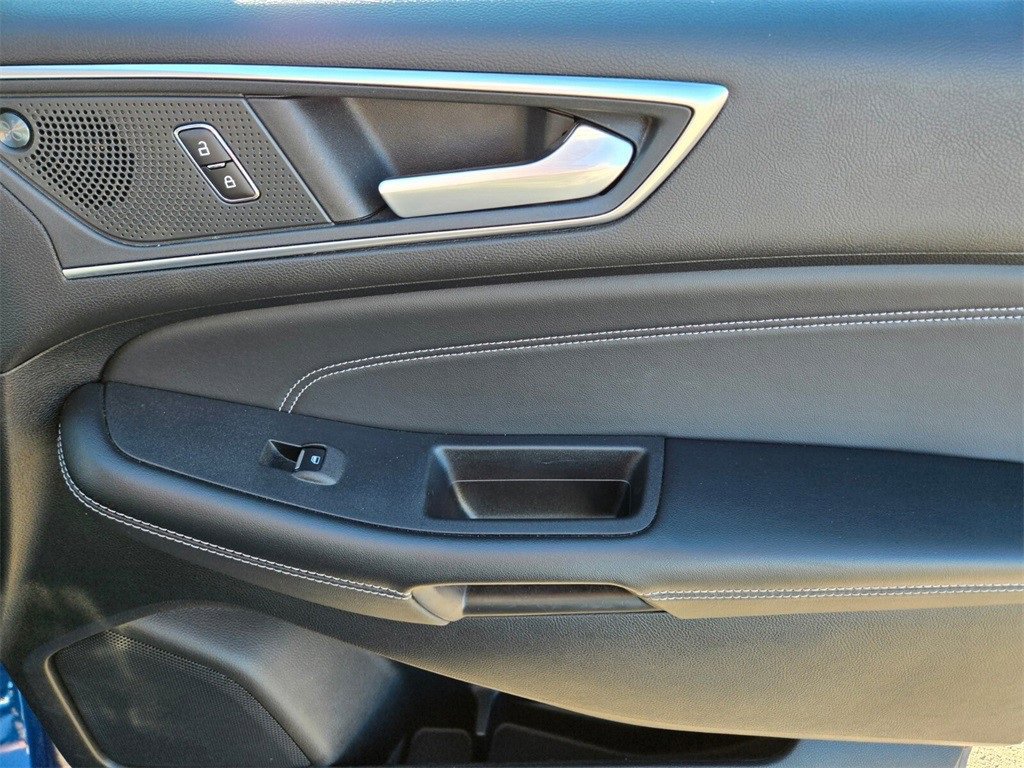 Used 2024 Ford Edge Titanium image 20