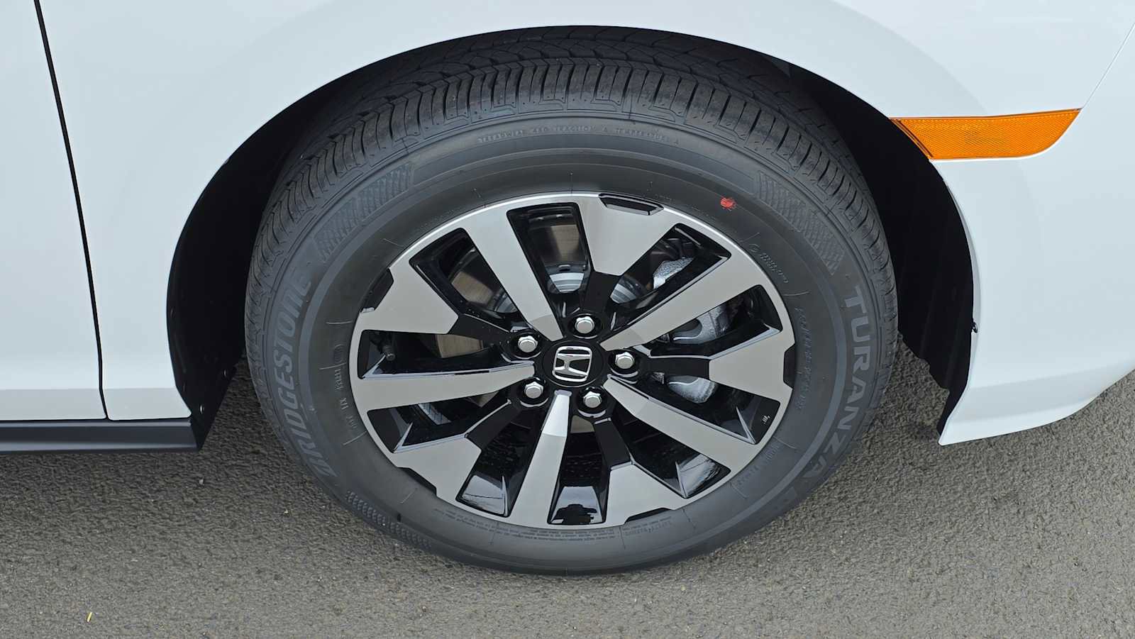 New 2026 Honda Odyssey EX-L image 9