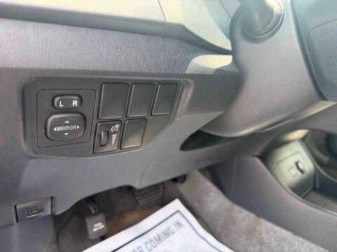 Used 2014 Toyota Prius Two FWD image 19