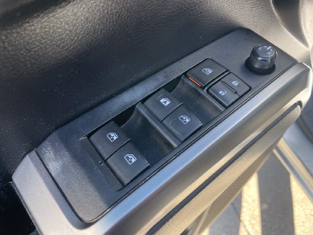 Used 2022 Toyota Tacoma SR5 AWD/4WD image 21