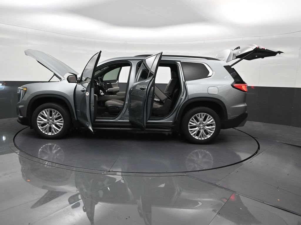 Used 2025 GMC Acadia Elevation w/ Elevation Premium Package FWD image 35