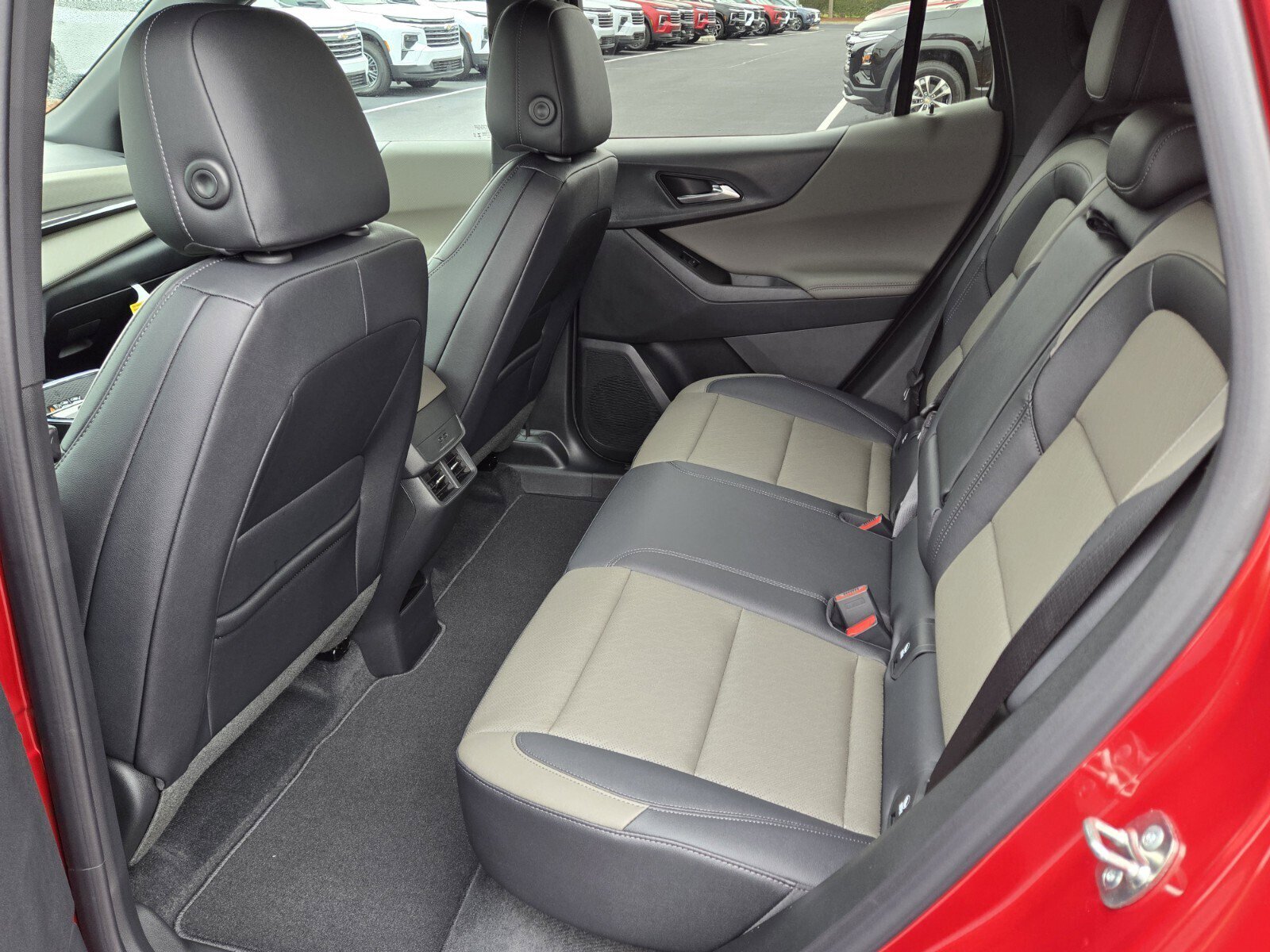 New 2026 Chevrolet Equinox LT w/ Convenience Package II image 6