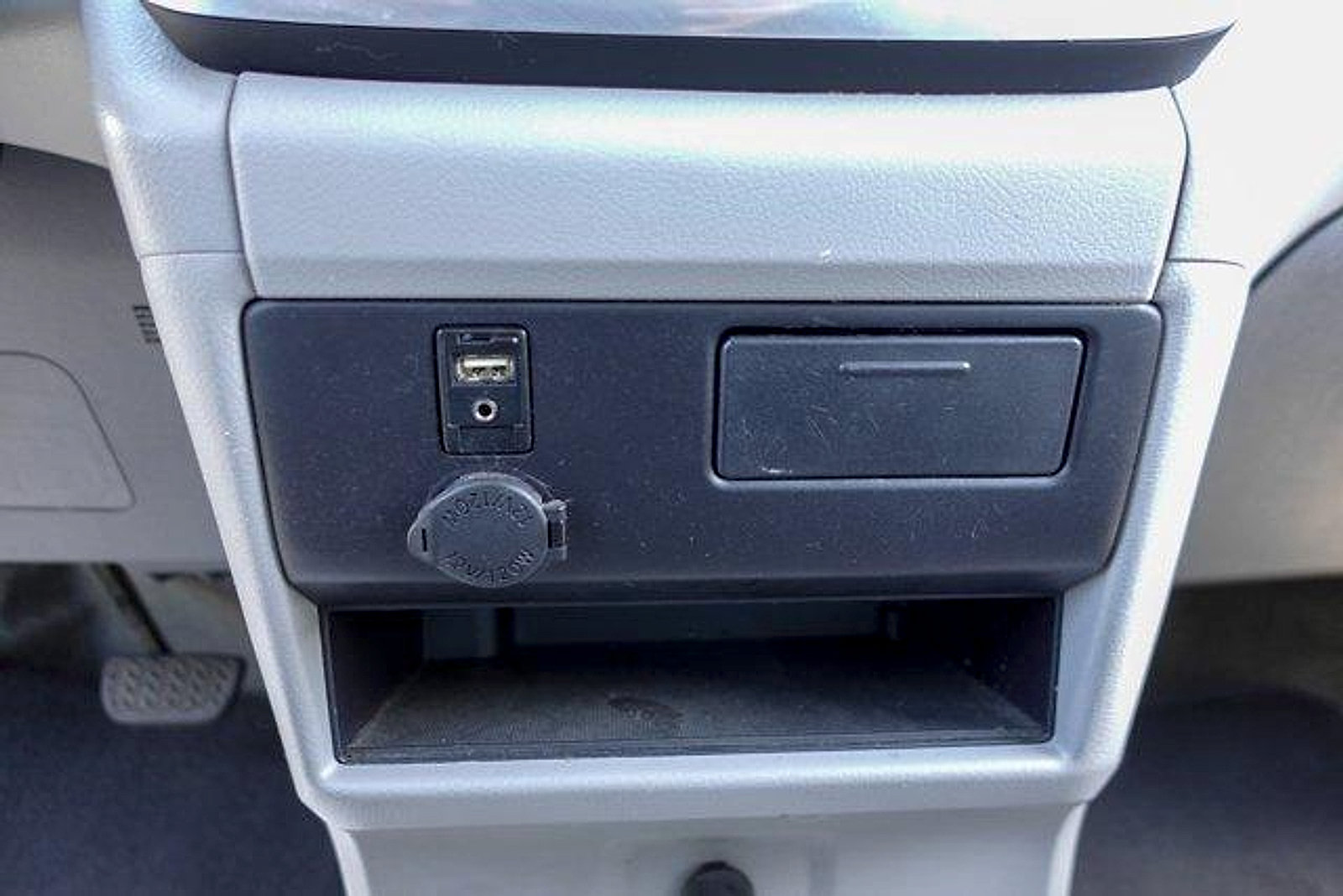 Used 2015 Toyota Sienna LE FWD image 22