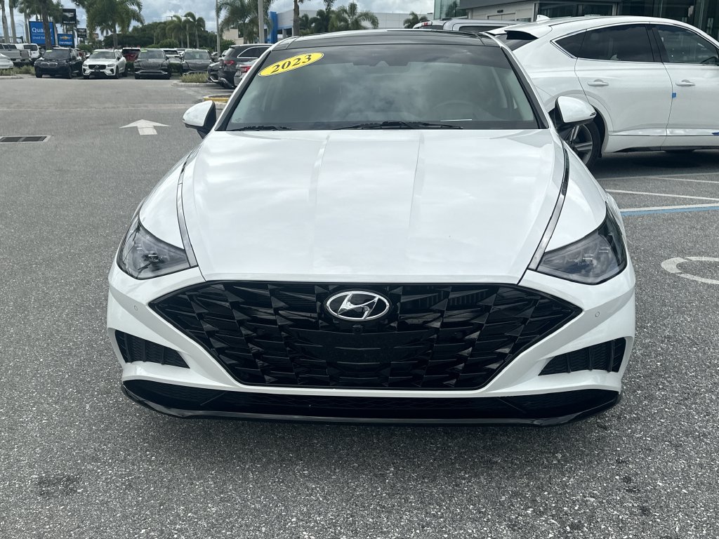 Used 2023 Hyundai Sonata Limited FWD image 4