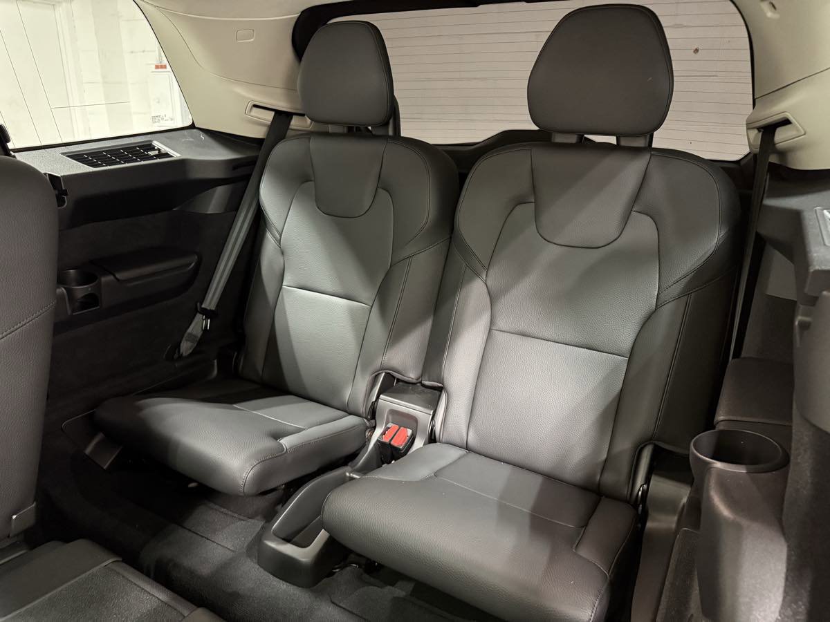 Used 2024 Volvo XC90 B5 Plus image 20