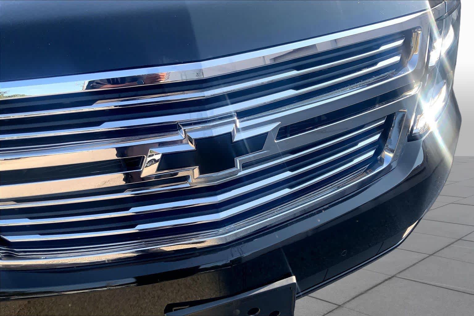 Used 2015 Chevrolet Suburban LTZ w/ Max Trailering Package AWD/4WD image 28