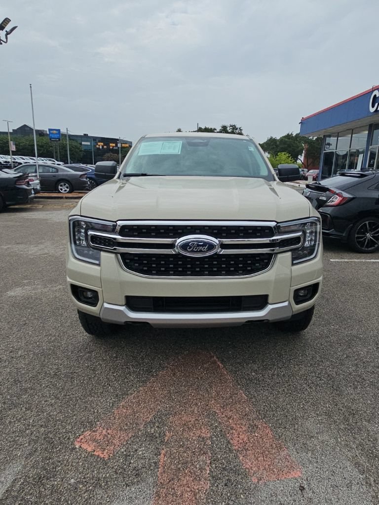 Used 2025 Ford Ranger XLT w/ FX4 Off-Road Package AWD/4WD image 2