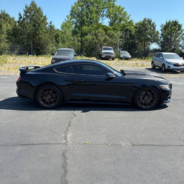 Used 2015 Ford Mustang GT Premium w/ Equipment Group 401A RWD image 4