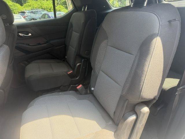 Used 2022 Chevrolet Traverse LT w/ LPO, Floor Liner Package AWD/4WD image 14