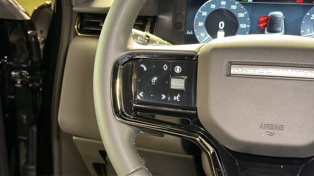 Used 2024 Land Rover Range Rover Evoque Dynamic SE image 22