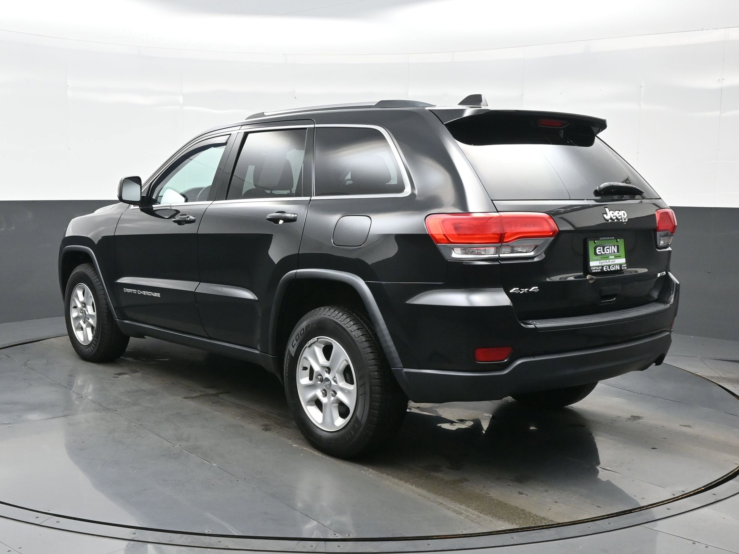 Used 2015 Jeep Grand Cherokee Laredo w/ Quick Order Package 23E image 4