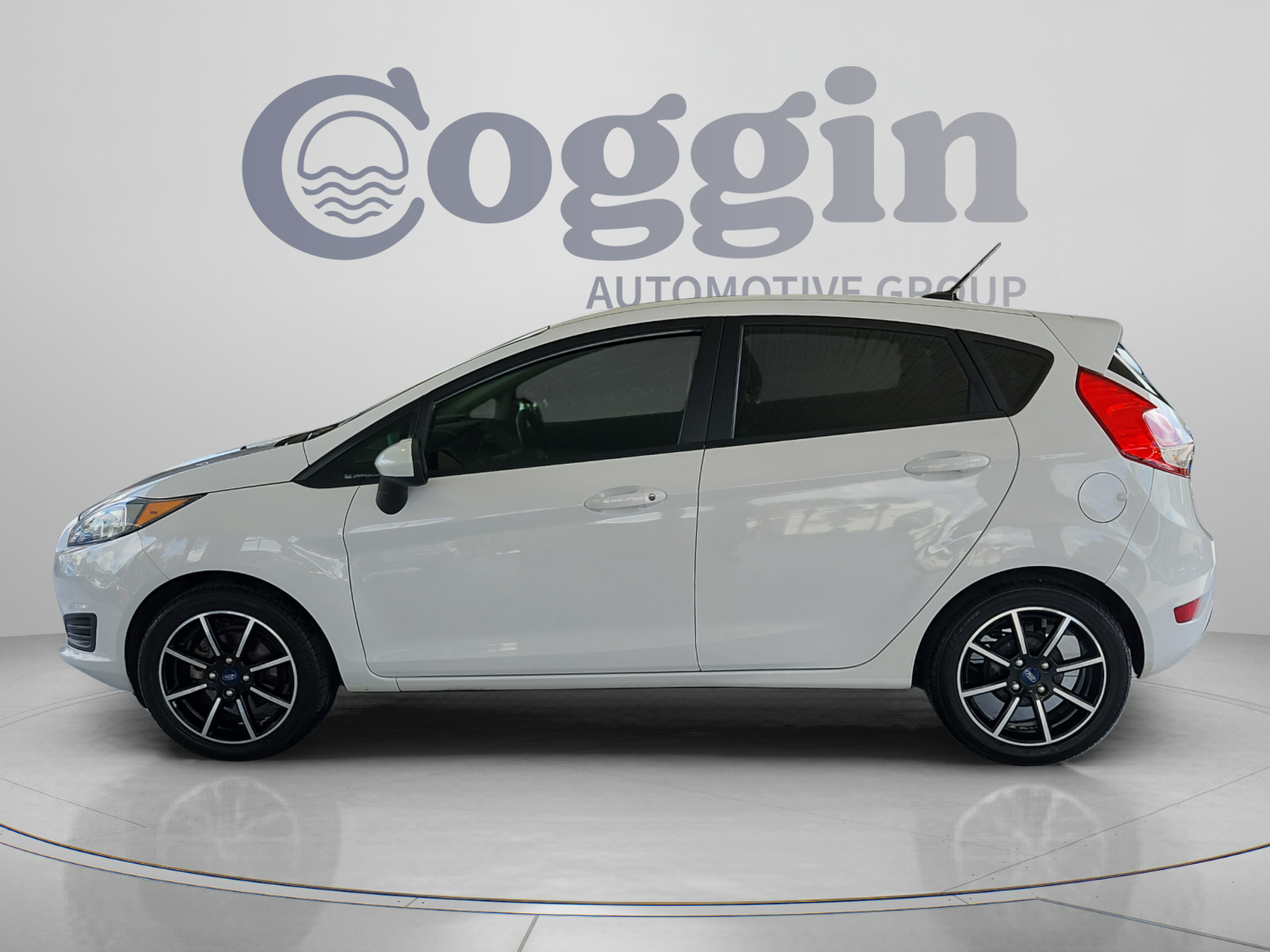 Certified 2019 Ford Fiesta SE FWD image 2