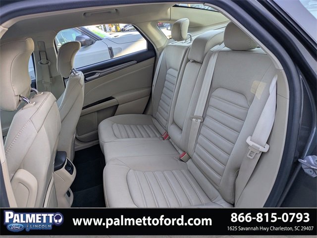 Used 2015 Ford Fusion SE image 13