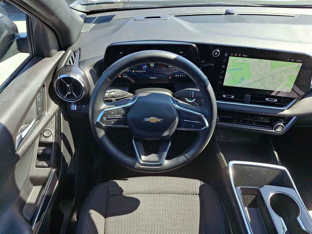 Used 2025 Chevrolet Equinox LT FWD image 13