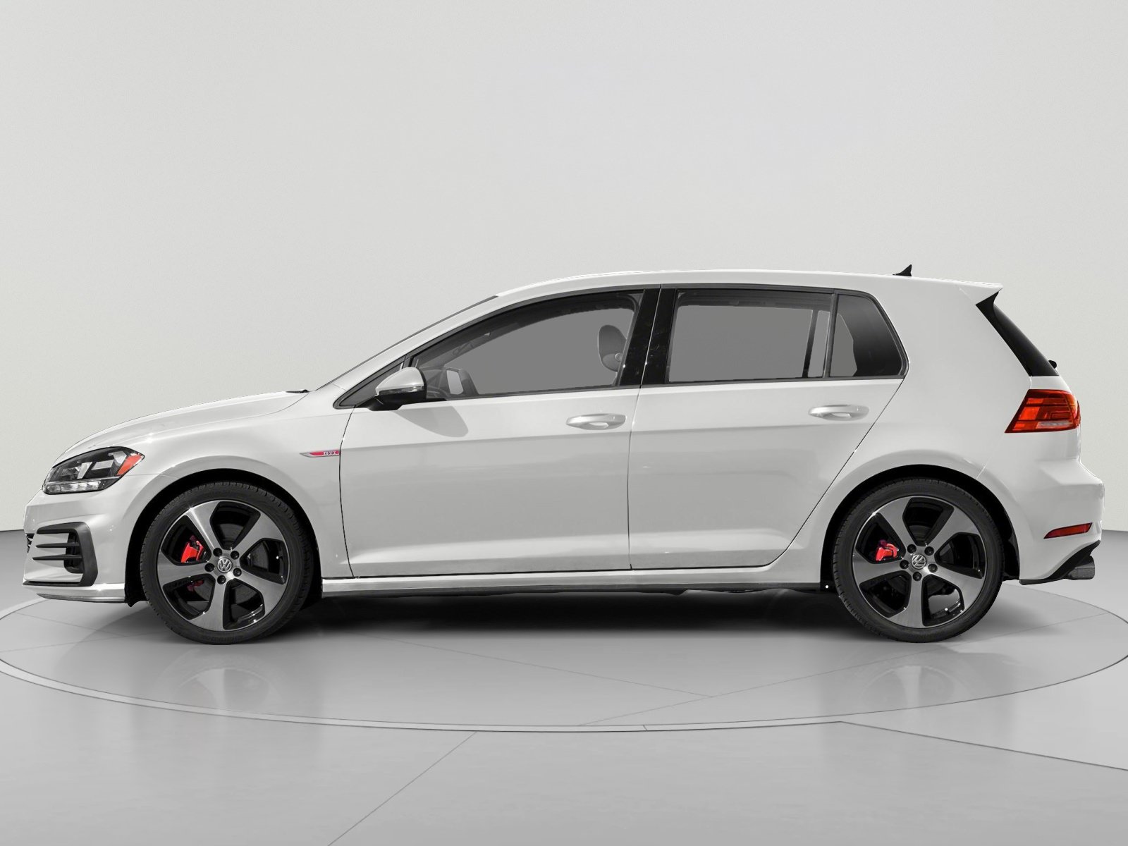 Used 2019 Volkswagen Golf 4-Door FWD image 3