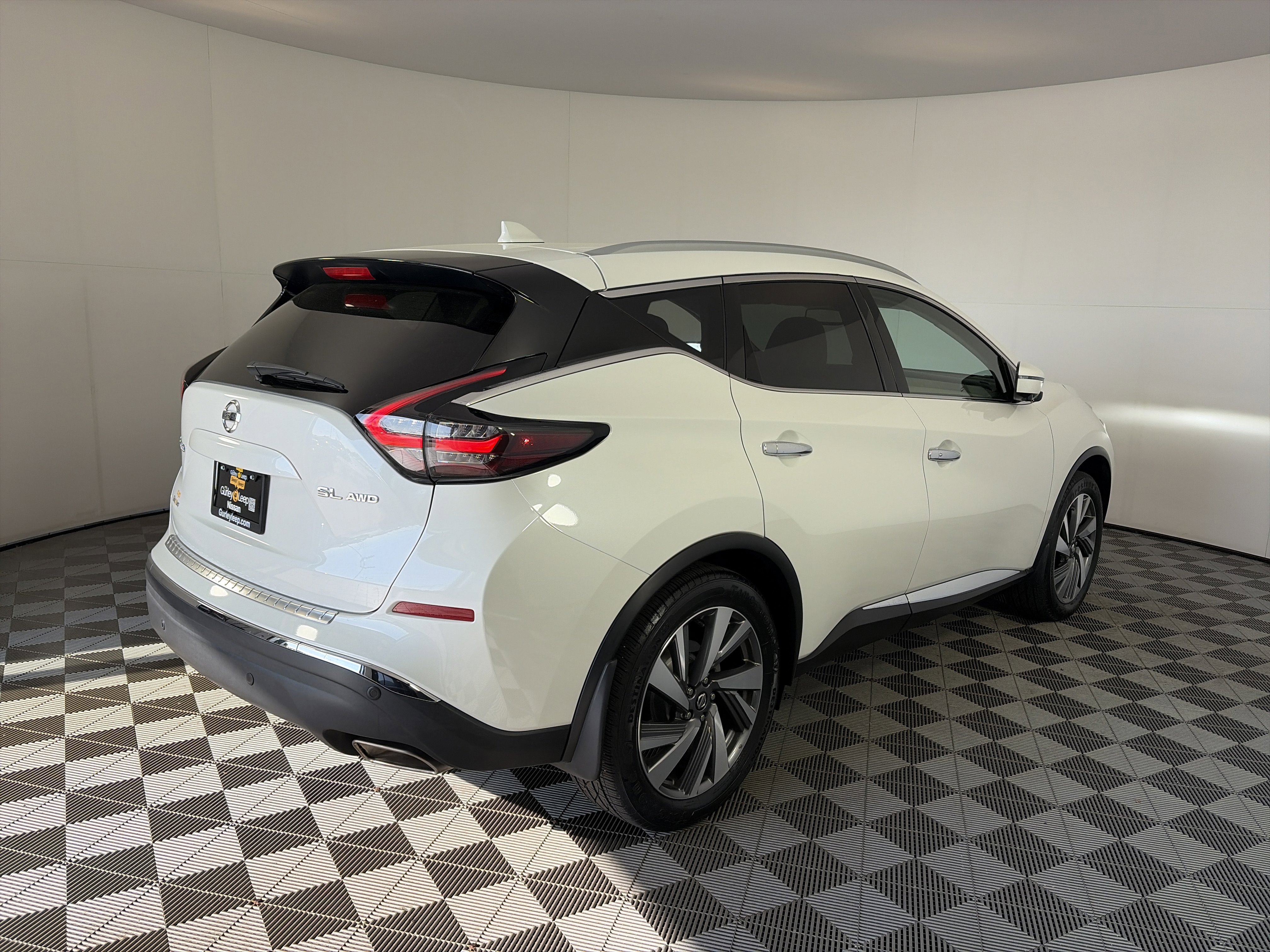 Used 2020 Nissan Murano SL w/ Moonroof Package AWD/4WD image 10