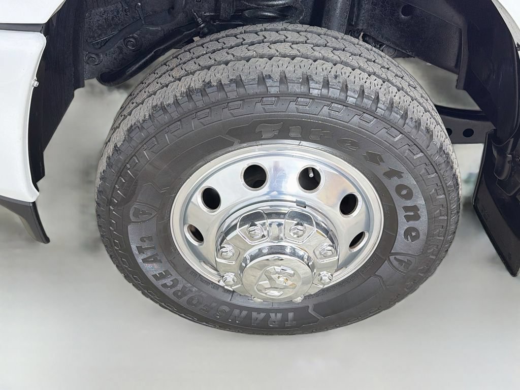Used 2025 RAM 3500 Limited AWD/4WD image 23