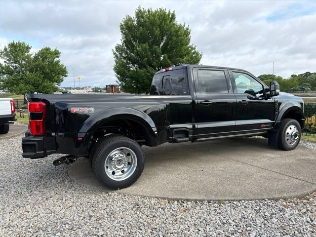 New 2026 Ford F450 Platinum w/ FX4 Off-Road Package AWD/4WD image 2