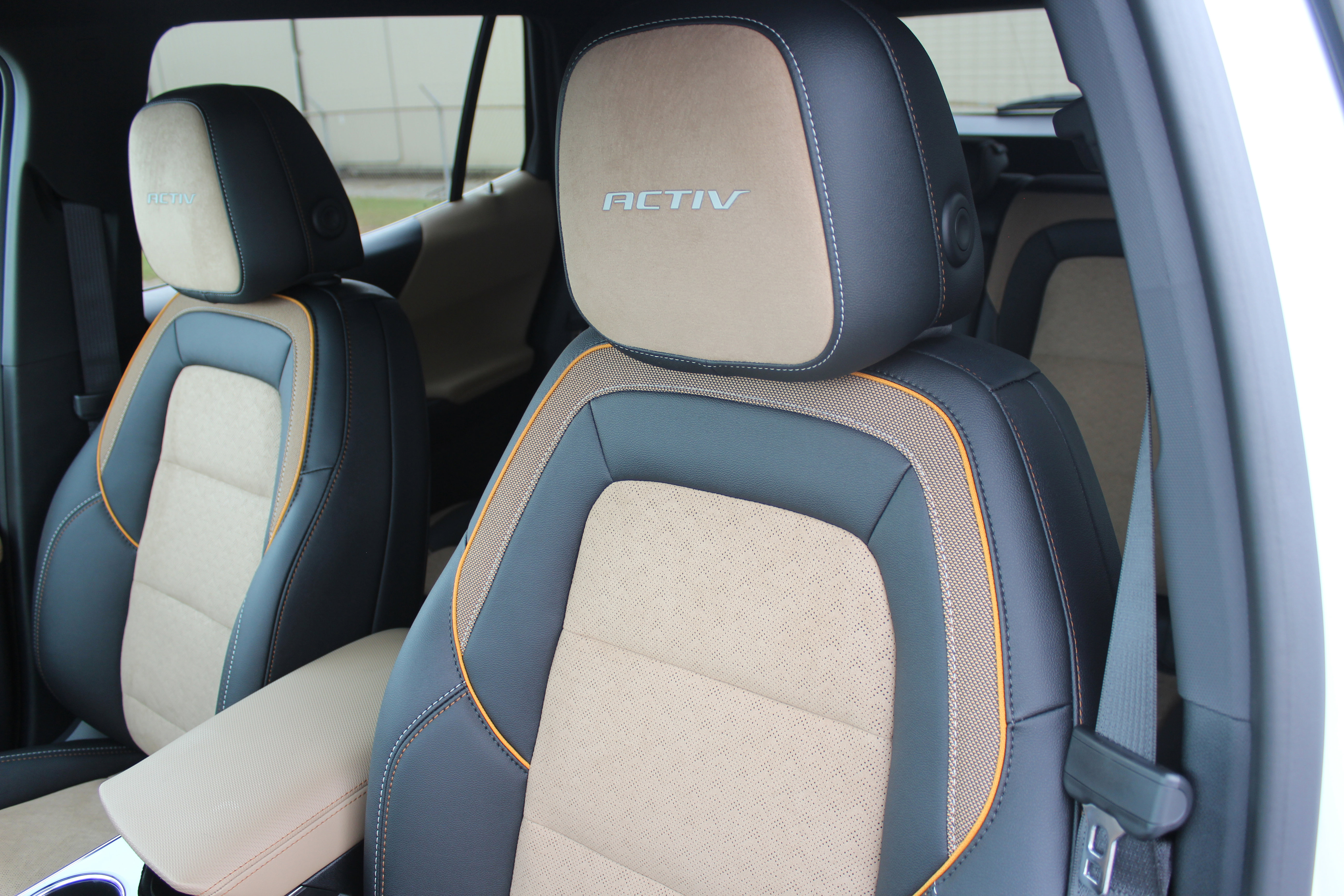 New 2026 Chevrolet Equinox ACTIV w/ LPO, Floor Liner Package image 30