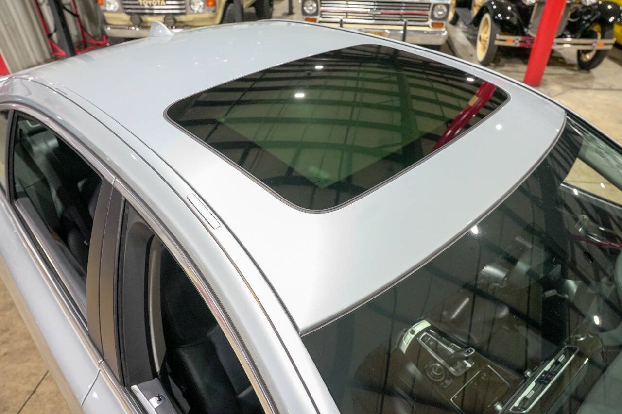 Used 2013 BMW 750Li xDrive AWD/4WD image 19