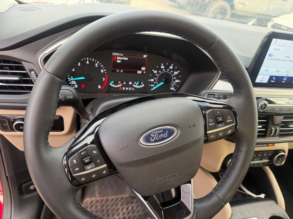 Used 2022 Ford Escape SEL FWD image 5