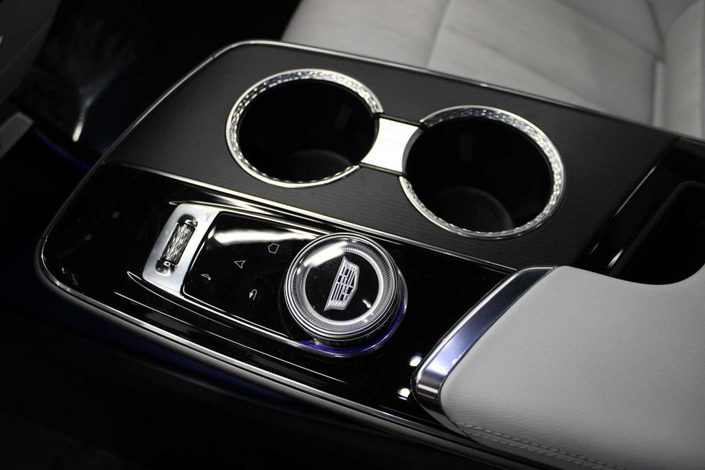 Used 2024 Cadillac Lyriq Luxury AWD/4WD image 42