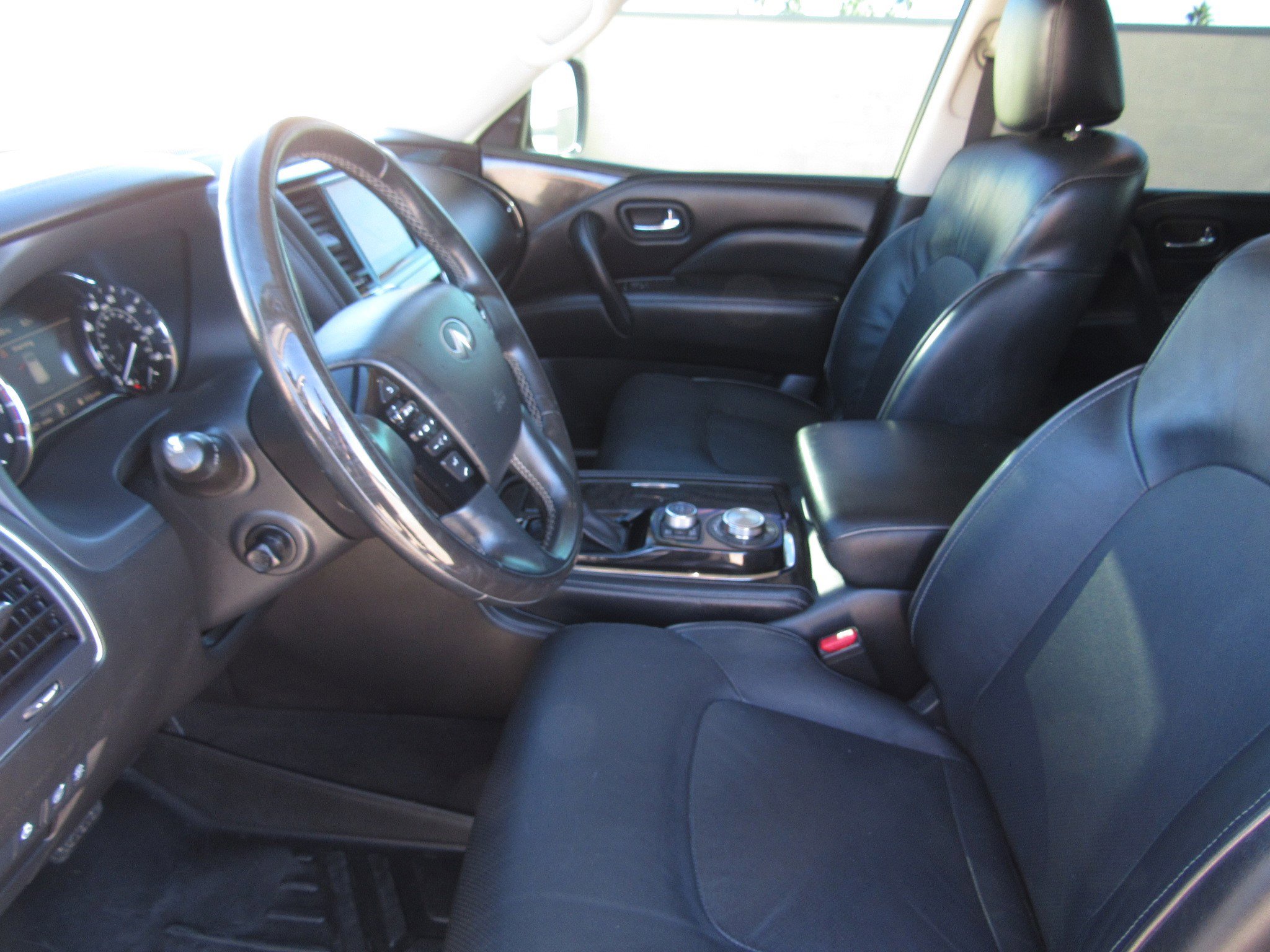 Used 2021 INFINITI QX80 Luxe image 16
