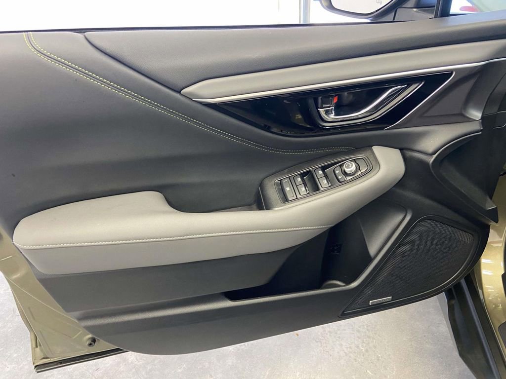 Used 2024 Subaru Outback Onyx Edition AWD/4WD image 18