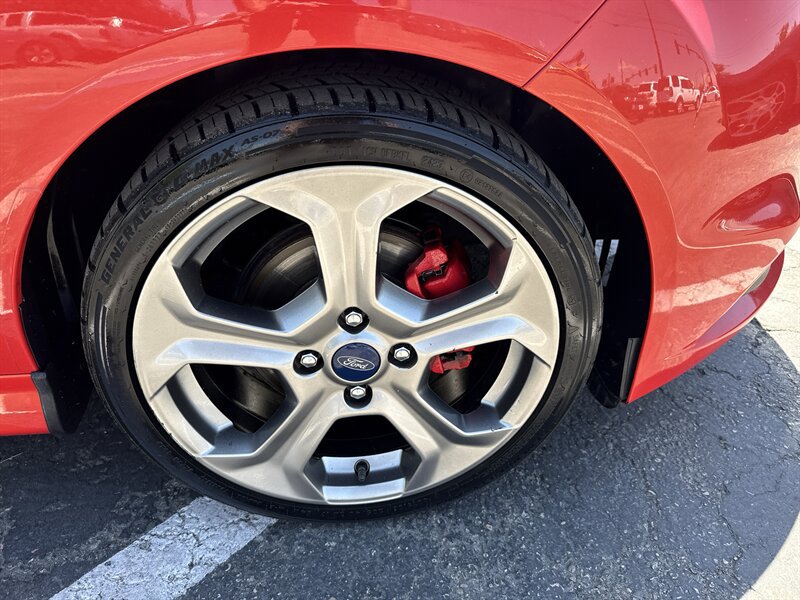 Used 2015 Ford Fiesta ST w/ ST Recaro Package FWD image 10