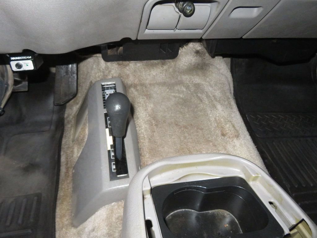 Used 1997 GMC Yukon 4WD 2-Door w/ Marketing Opt Pkg 2 image 34