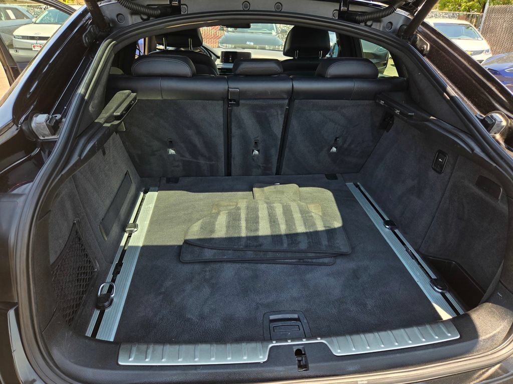 Used 2019 BMW X6 xDrive35i w/ M Sport Package AWD/4WD image 34