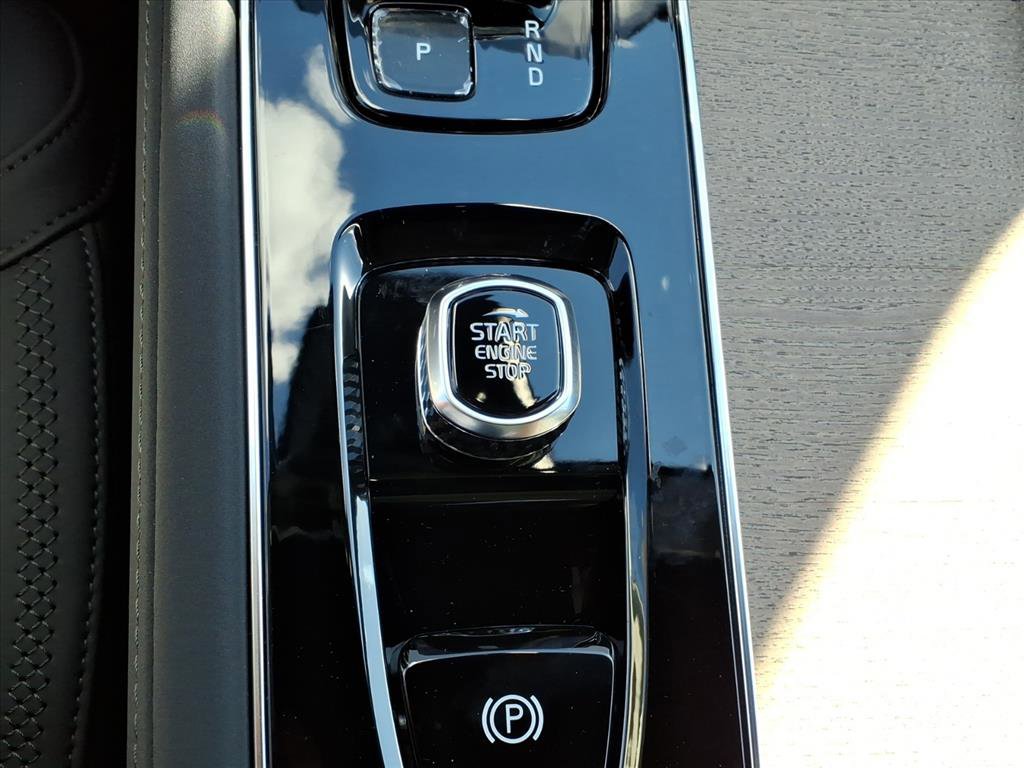 New 2026 Volvo XC90 B6 Plus w/ Protection Package Premier image 19
