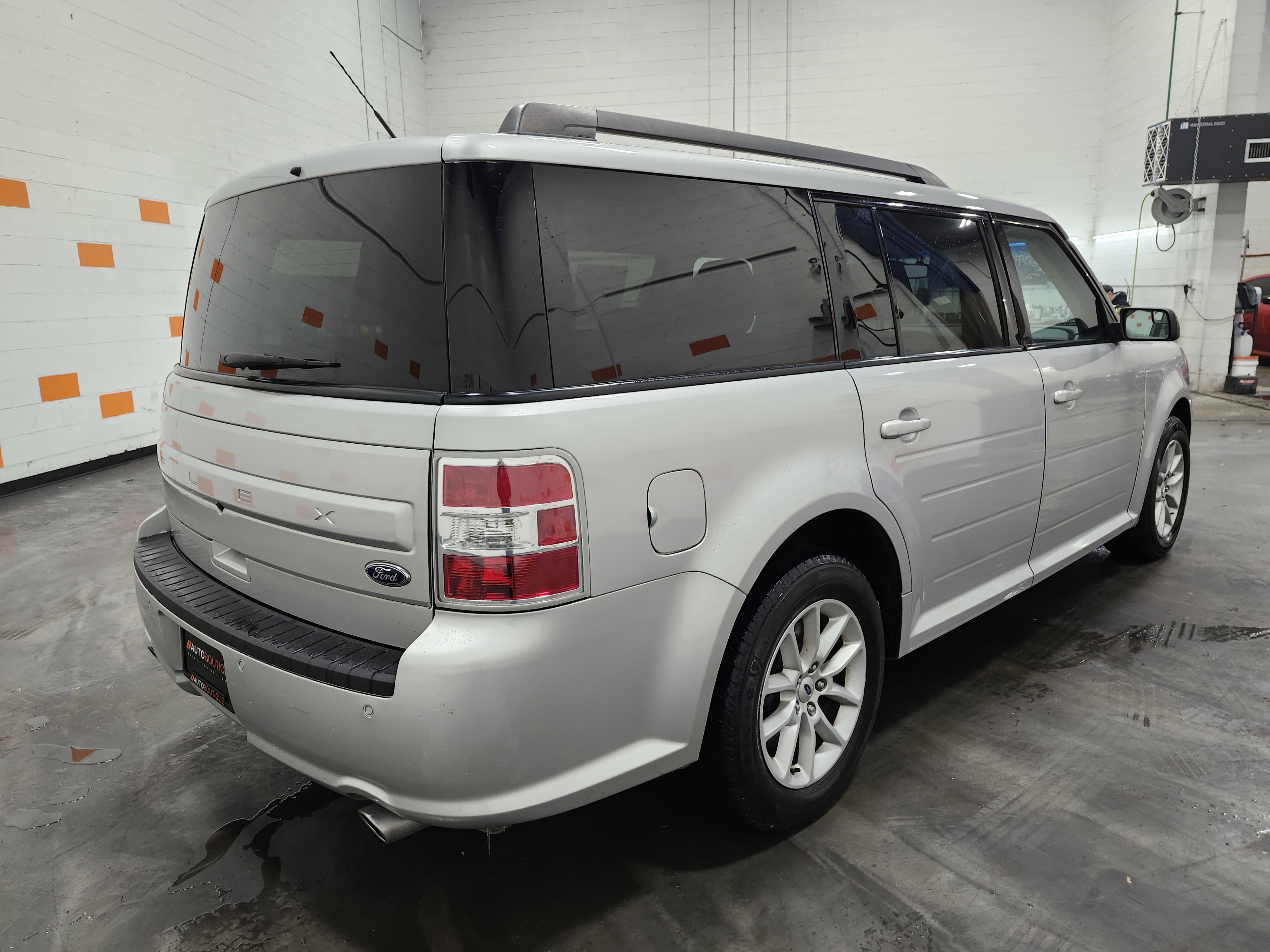 Used 2019 Ford Flex SE image 14