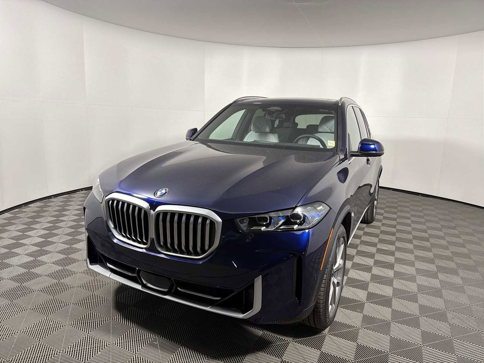 New 2026 BMW X5 xDrive40i w/ Climate Comfort Package AWD/4WD image 7