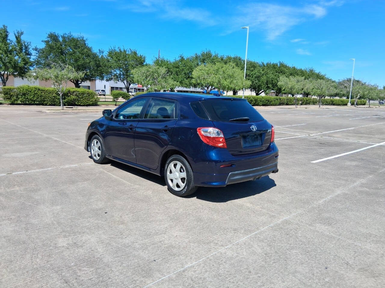 Used 2009 Toyota Matrix S FWD image 4