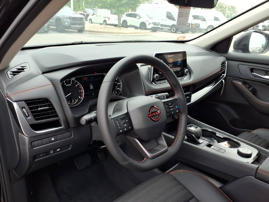 New 2026 Nissan Rogue SV AWD/4WD image 15