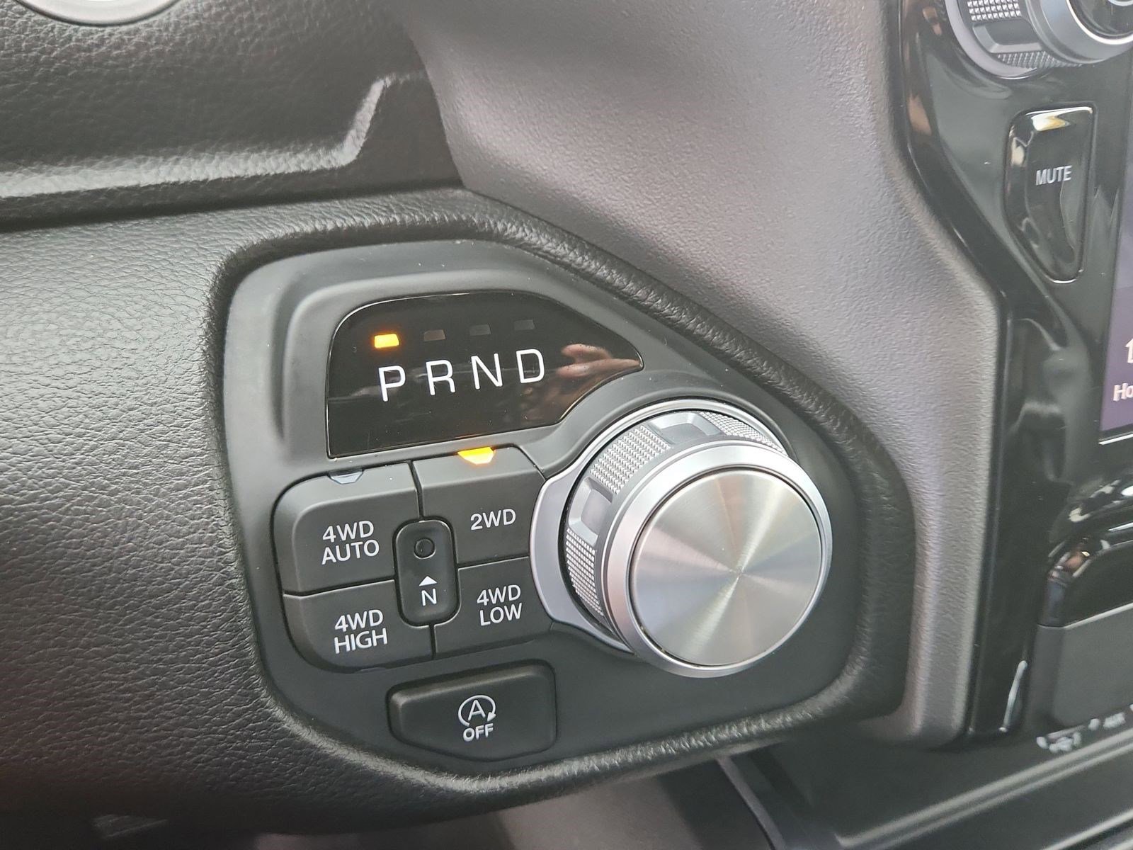 Used 2025 RAM 1500 Laramie image 26