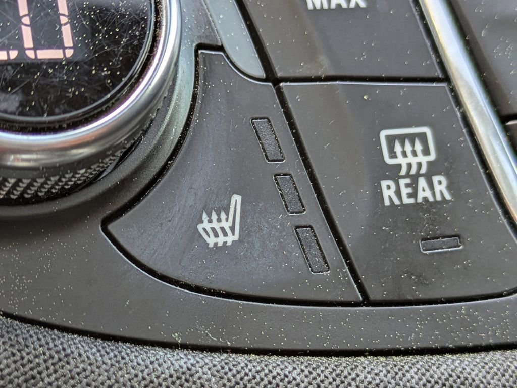 Used 2020 Chevrolet Malibu LT image 22