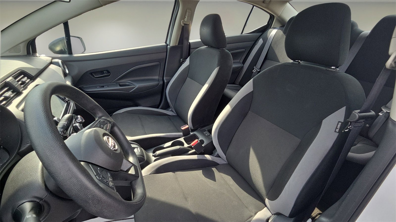 Used 2025 Nissan Versa S w/ S Plus Package image 23